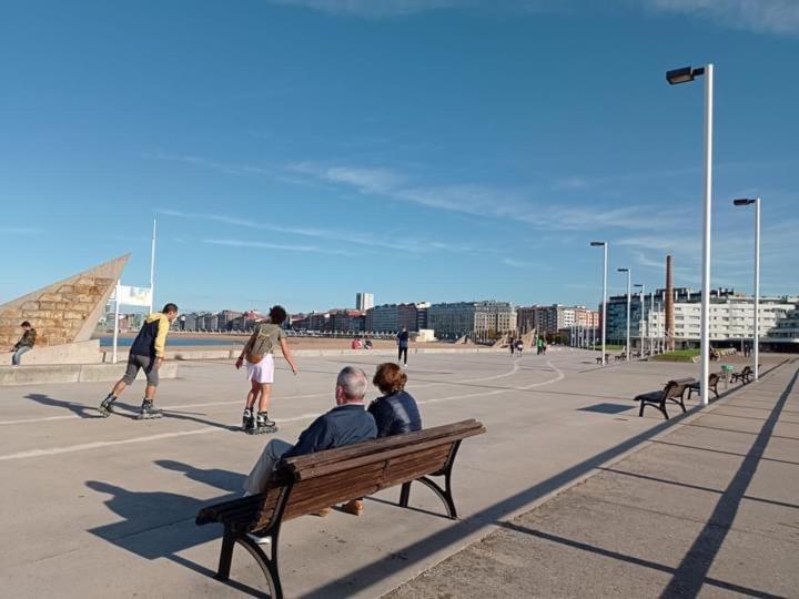 Poniente Beach Gijon Ngoại thất bức ảnh